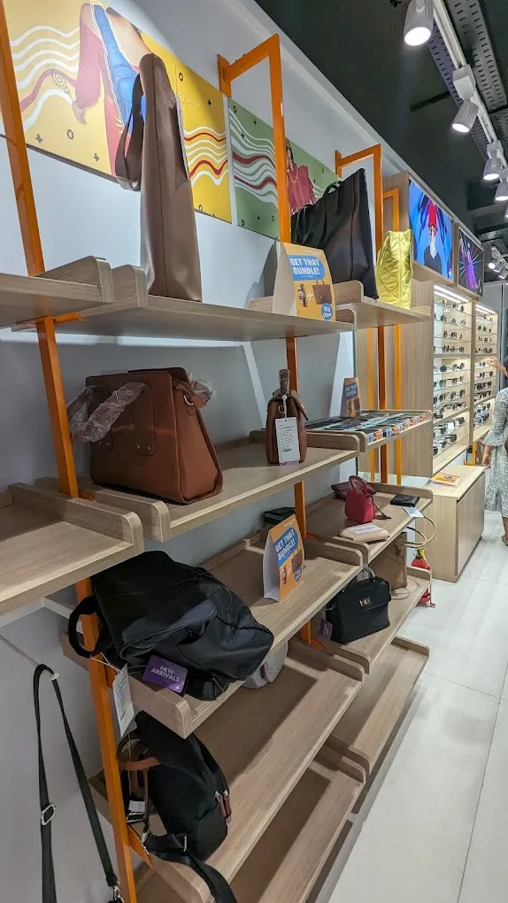 Fastrack store